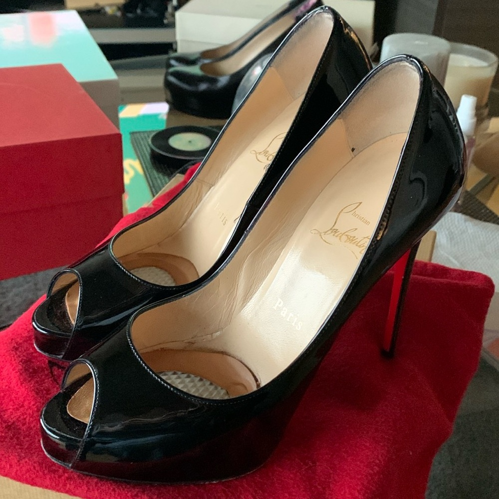 Authentic Christian Louboutin Very Prive Kid Pump,  EU 38.5